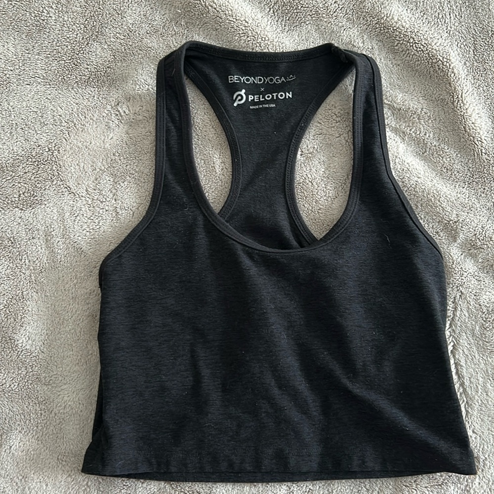 Peloton Slip Open Crop Tank